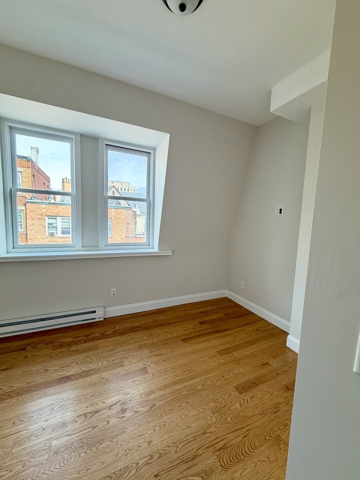 80 Pleasant St #4 - Photo 4 of 11