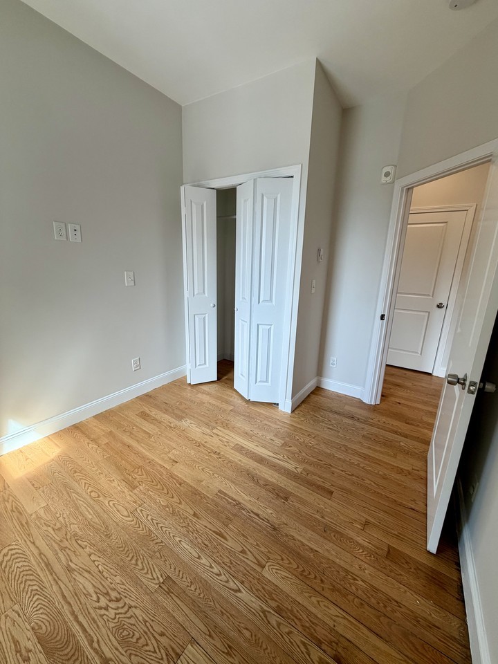 80 Pleasant St #4 - Photo 6 of 11