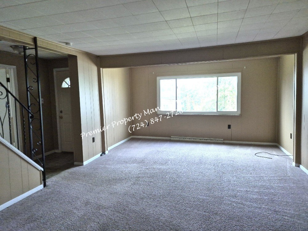 957 4th Ave #1 - Photo 2 of 20