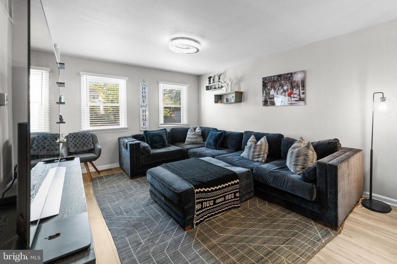 158 Ellis St - Photo 4 of 11