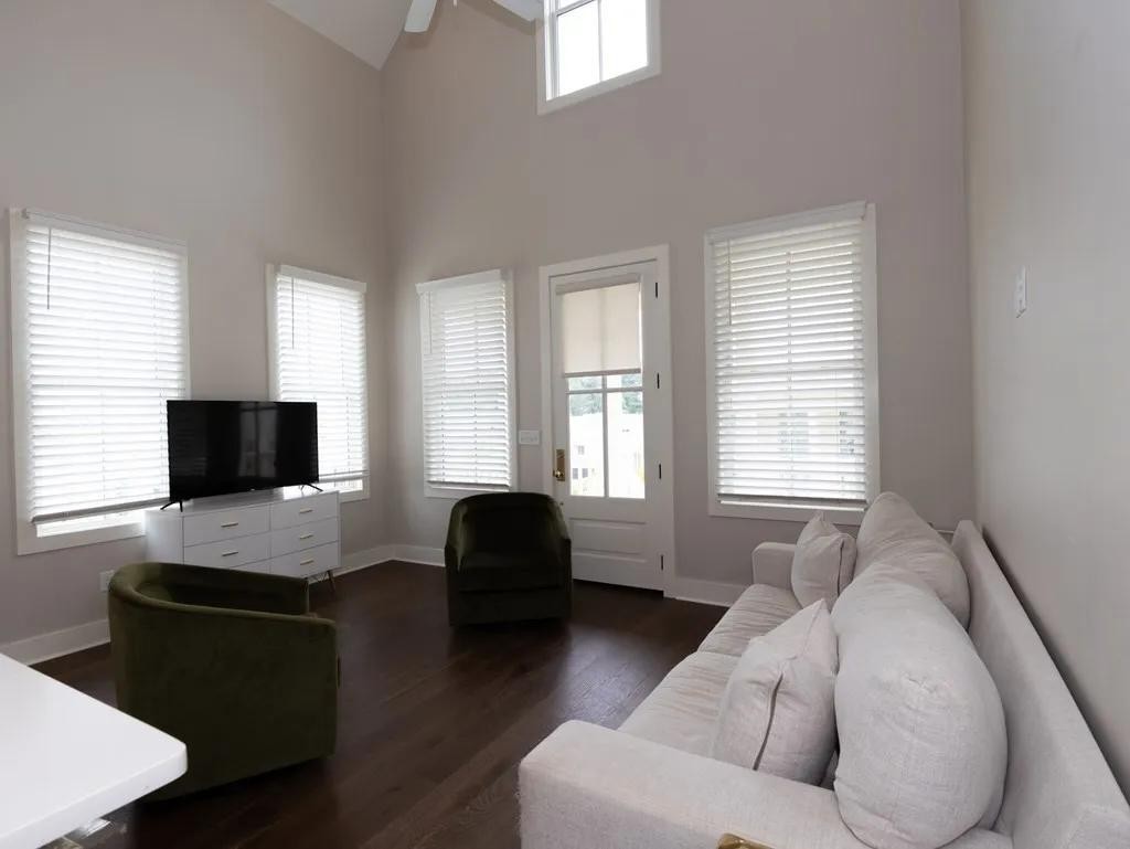 222 Quintus Ln - Photo 5 of 16