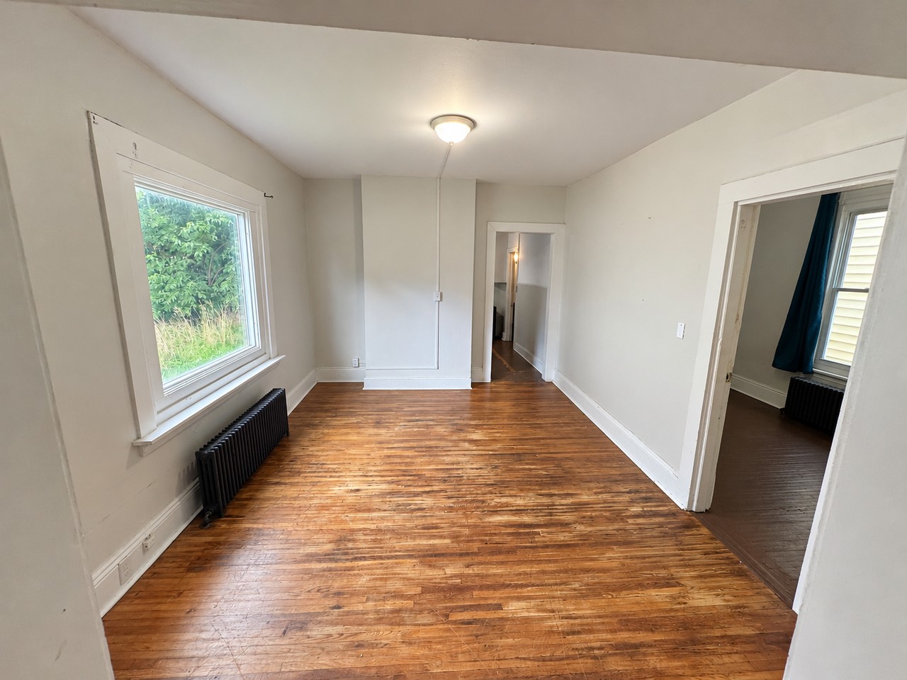 300 Maryland AveLower - Photo 3 of 9