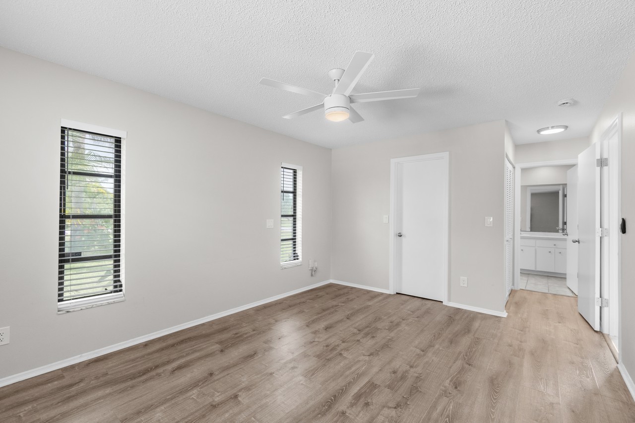 10260 Deerwood Ave #1 - Photo 2 of 10