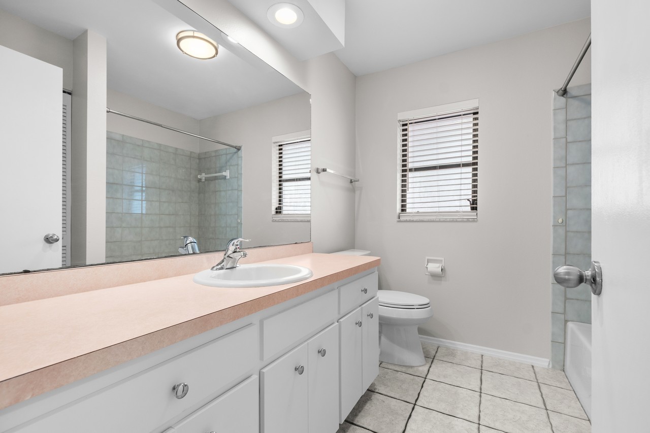 10260 Deerwood Ave #1 - Photo 5 of 10