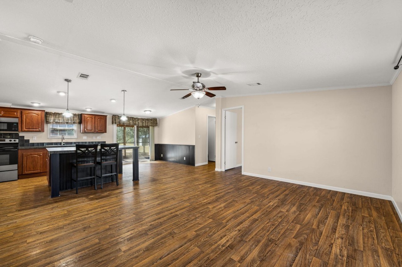 332 Don Graff Rd - Photo 3 of 11