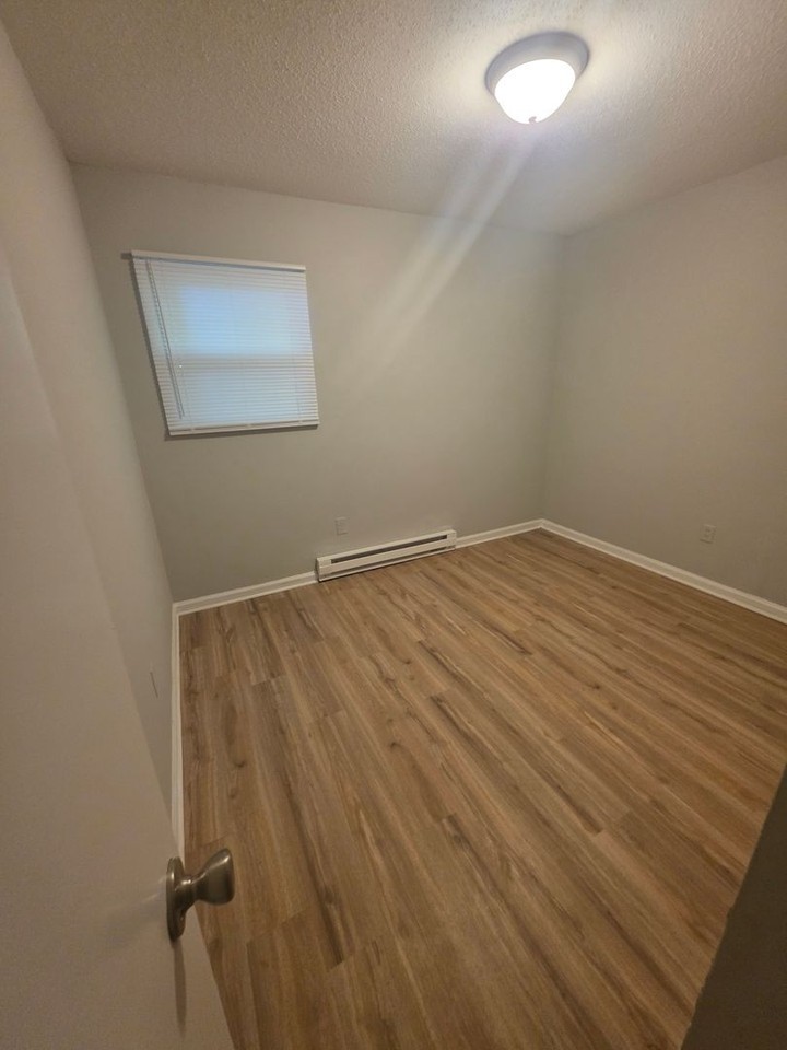 1400 W Academy St #4 - Photo 6 of 8
