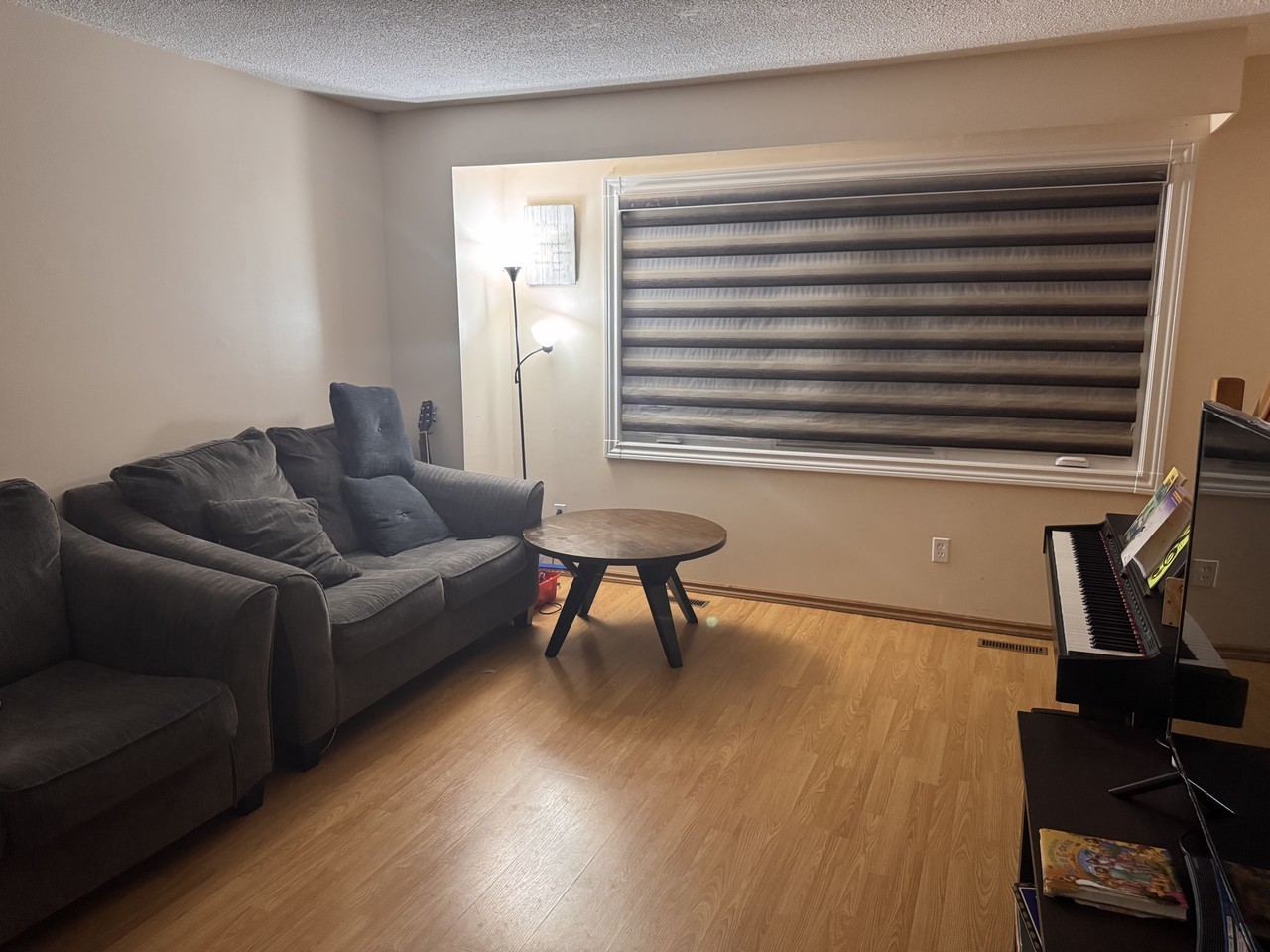32 Villeneuve Blvd - Photo 2 of 15