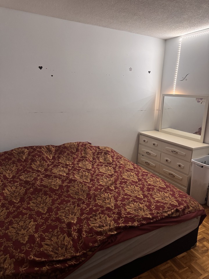 32 Villeneuve Blvd - Photo 5 of 15