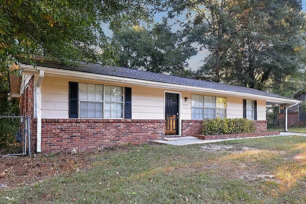 2450 Cheryl Lynne Ln - Photo 3 of 16