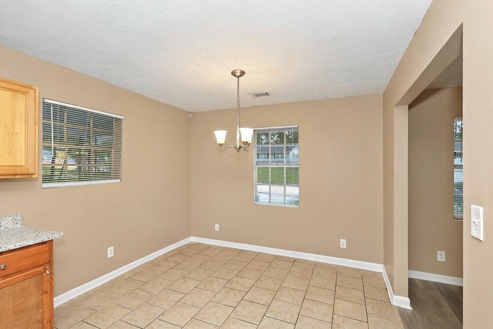2450 Cheryl Lynne Ln - Photo 7 of 16