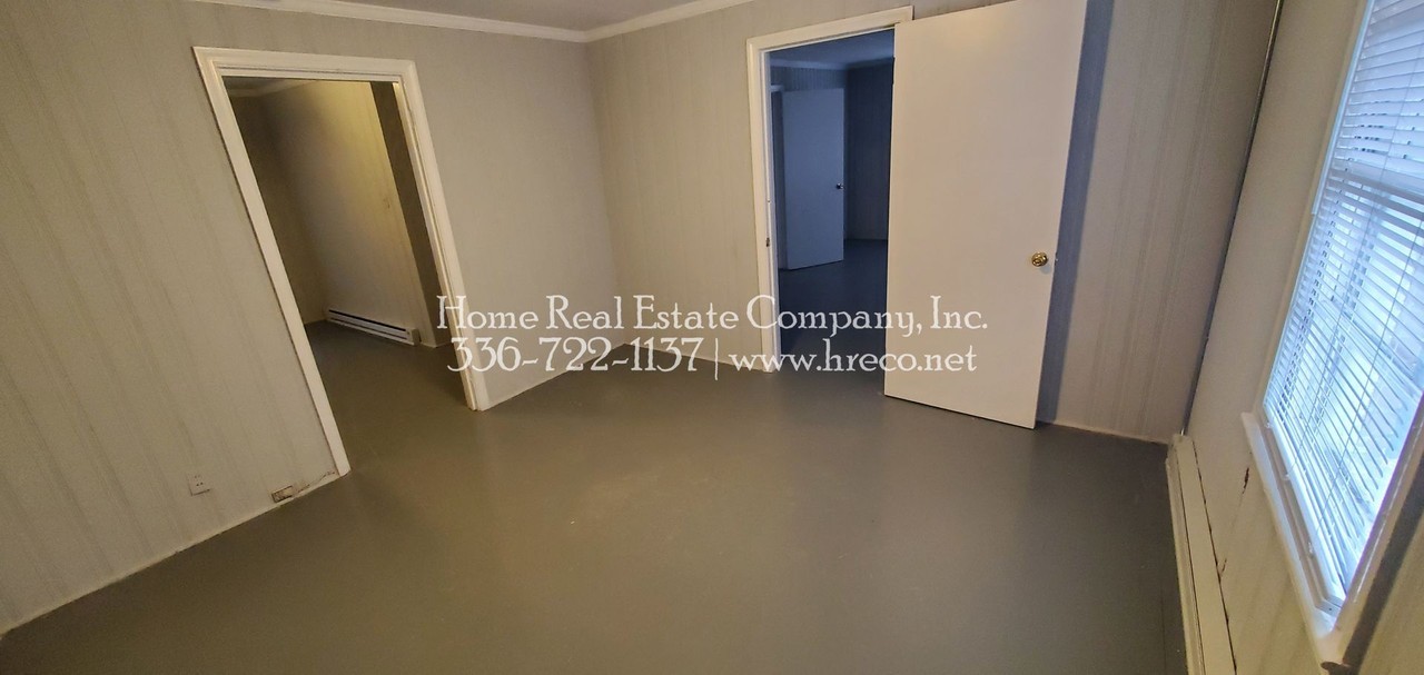 102 N Glenn Ave - Photo 4 of 6