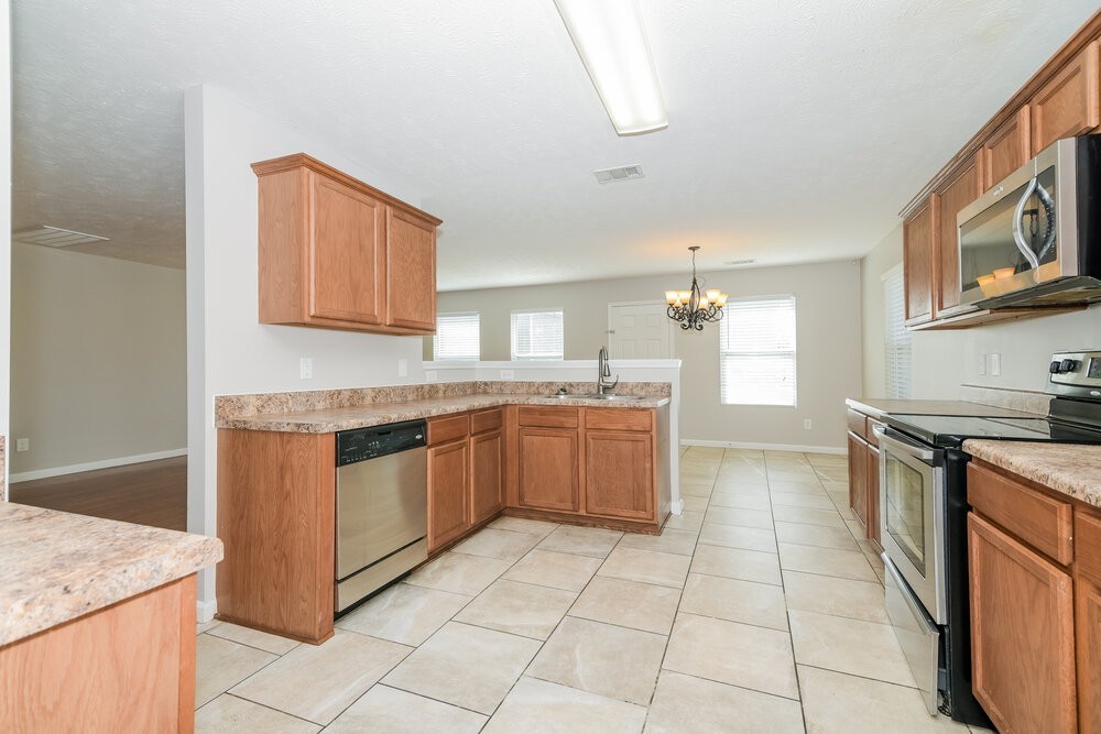 3413 Axelwood Dr - Photo 7 of 17