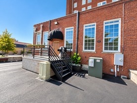 Calhoun Lofts & Thunderbird Flats - Photo 1 of 1
