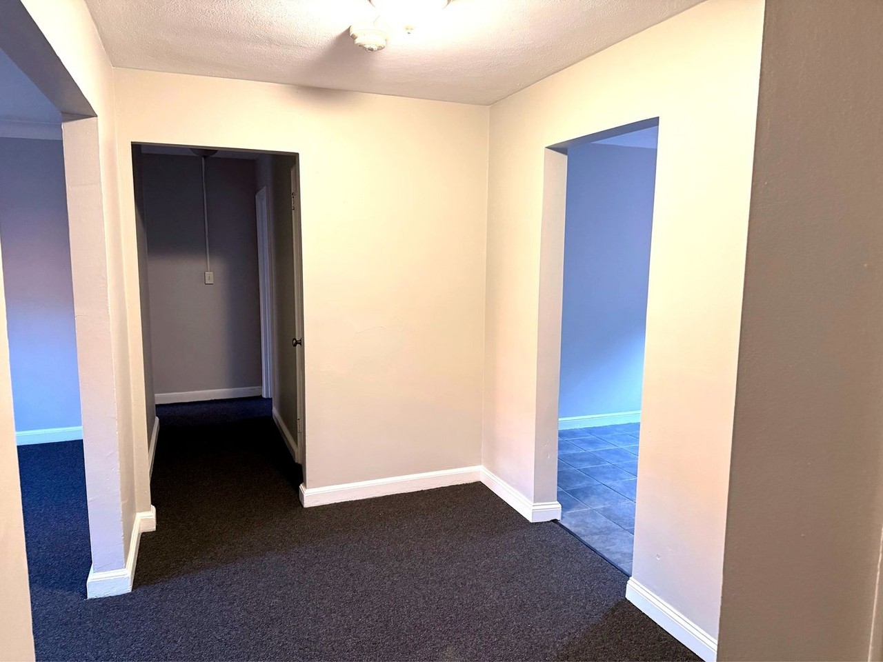 35 Niles St - Photo 3 of 8