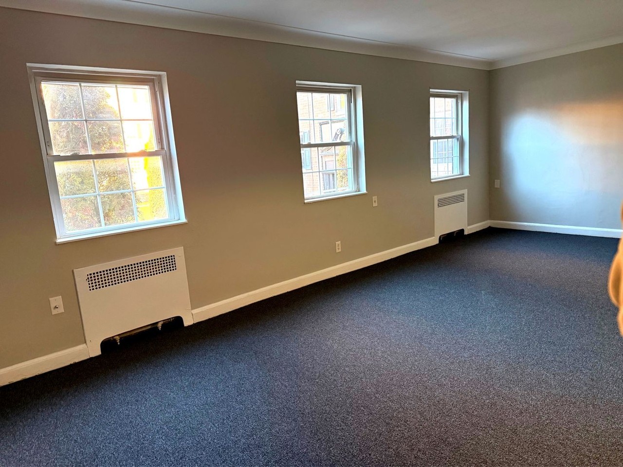 35 Niles St - Photo 4 of 8
