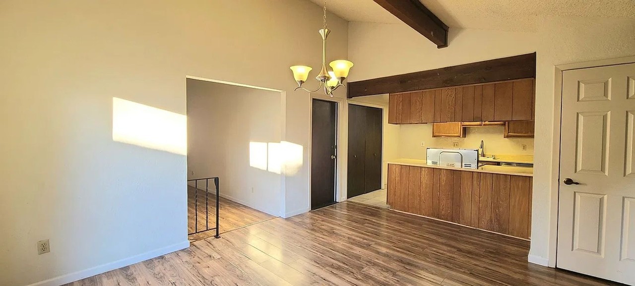 2306 Imran Dr - Photo 3 of 15