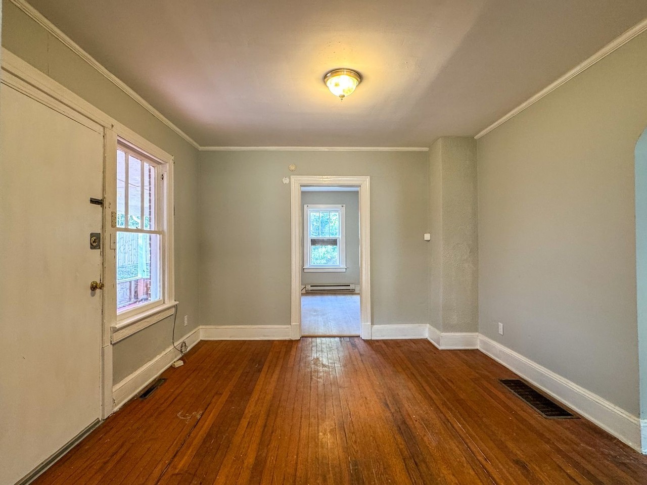 330 Summit St - Photo 7 of 30