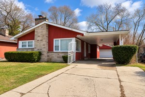 featured image of 4661 Maryland St
