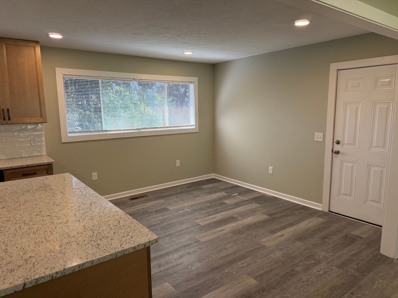 4044 Norwood Dr - Photo 7 of 18