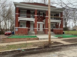 featured image of 2623 E 10th St