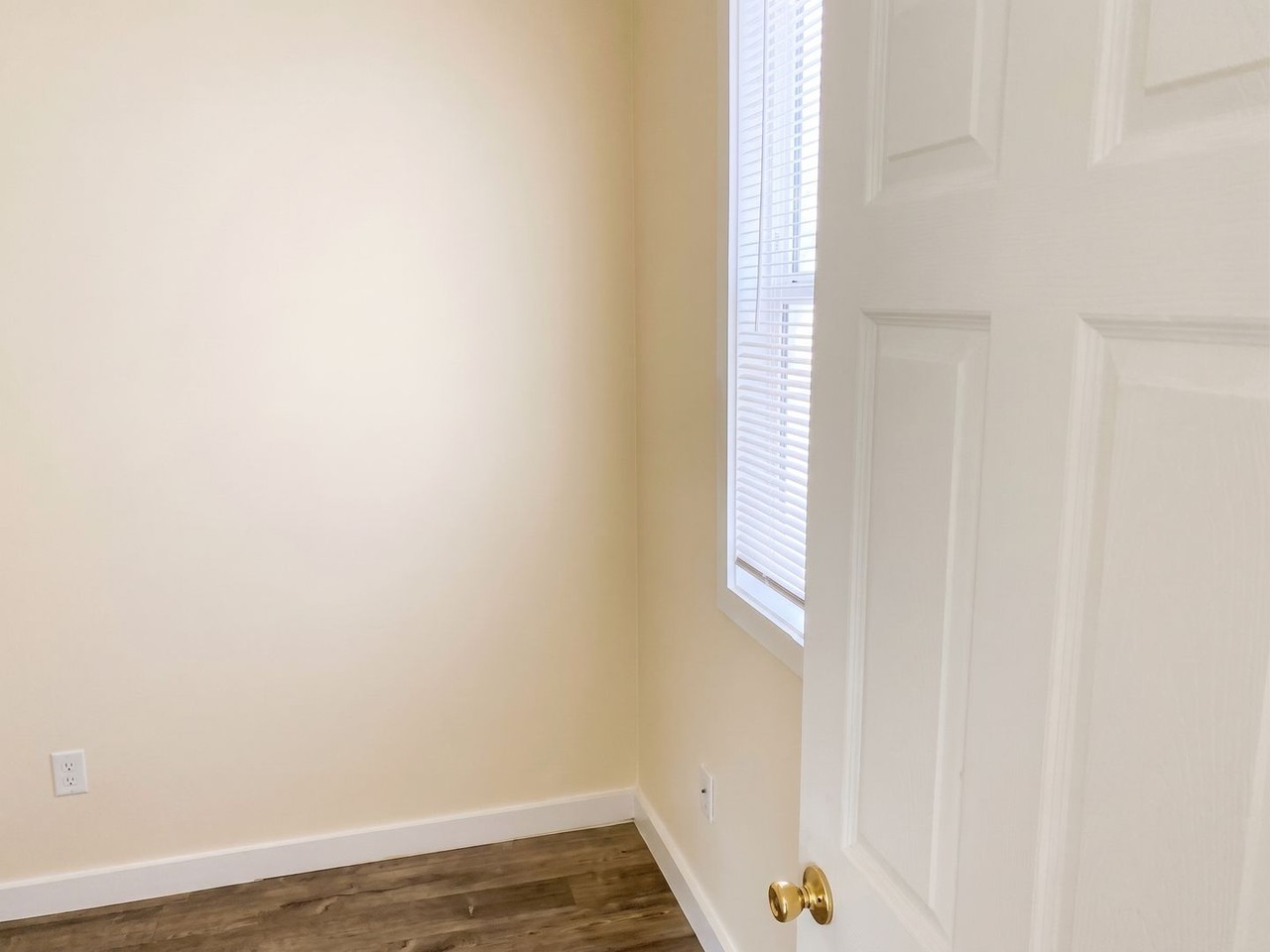 311 Witmer St - Photo 3 of 12