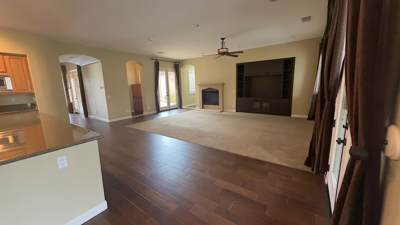 12919 Hyperion Ln - Photo 5 of 39