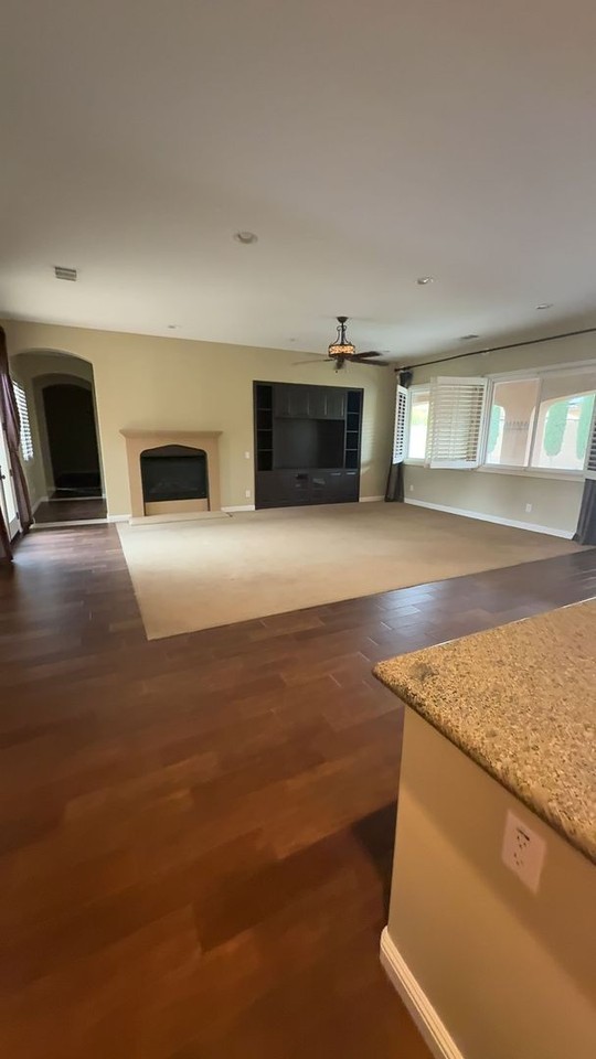12919 Hyperion Ln - Photo 6 of 39