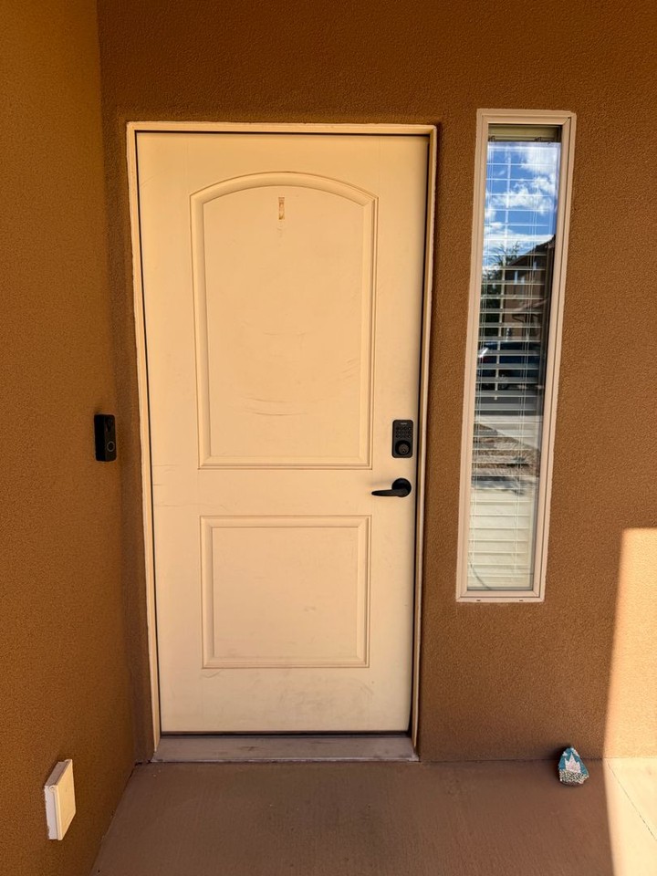 2541 Bella Vista Dr - Photo 3 of 32
