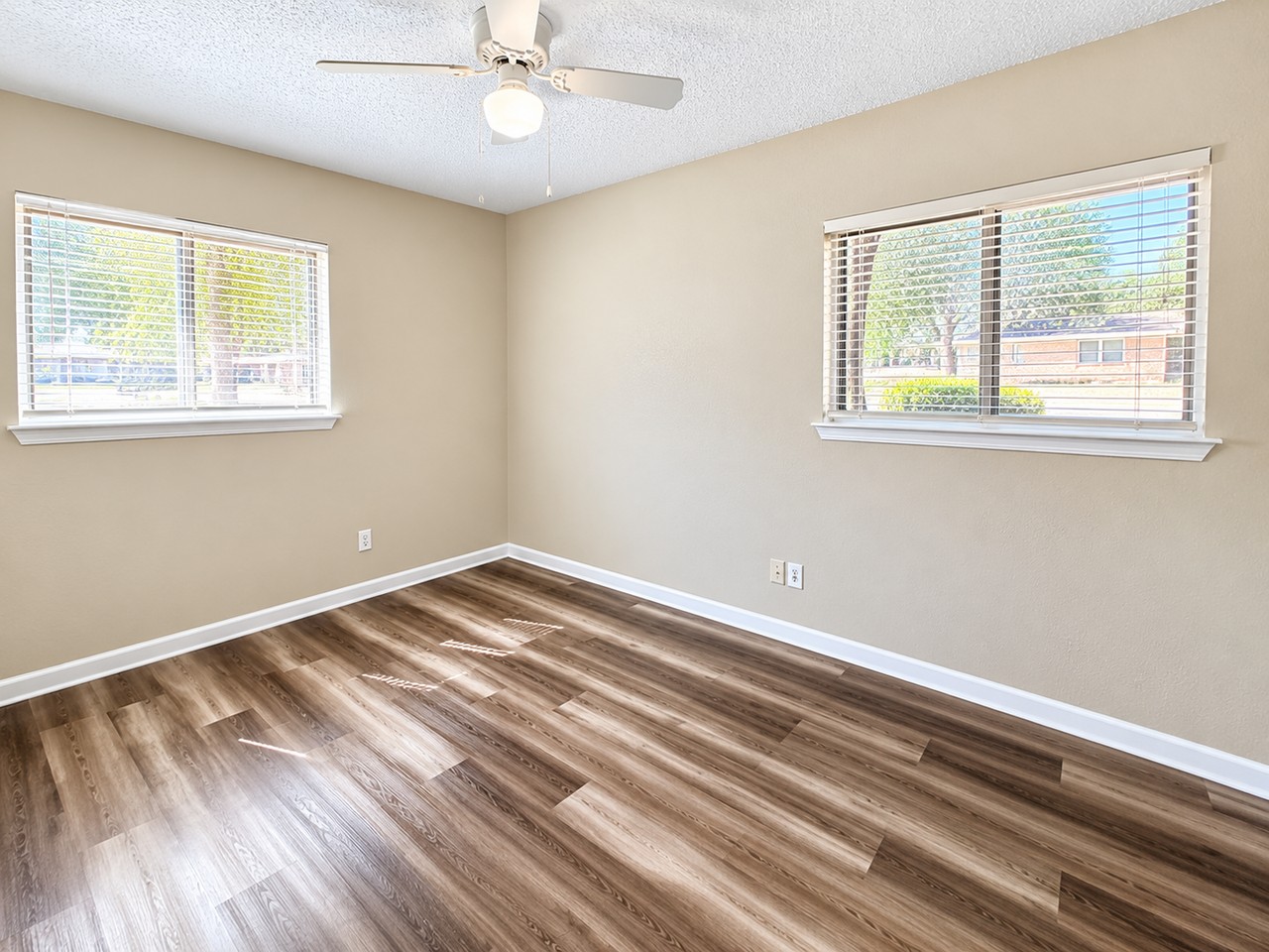 1500 Sherrye Dr - Photo 3 of 11