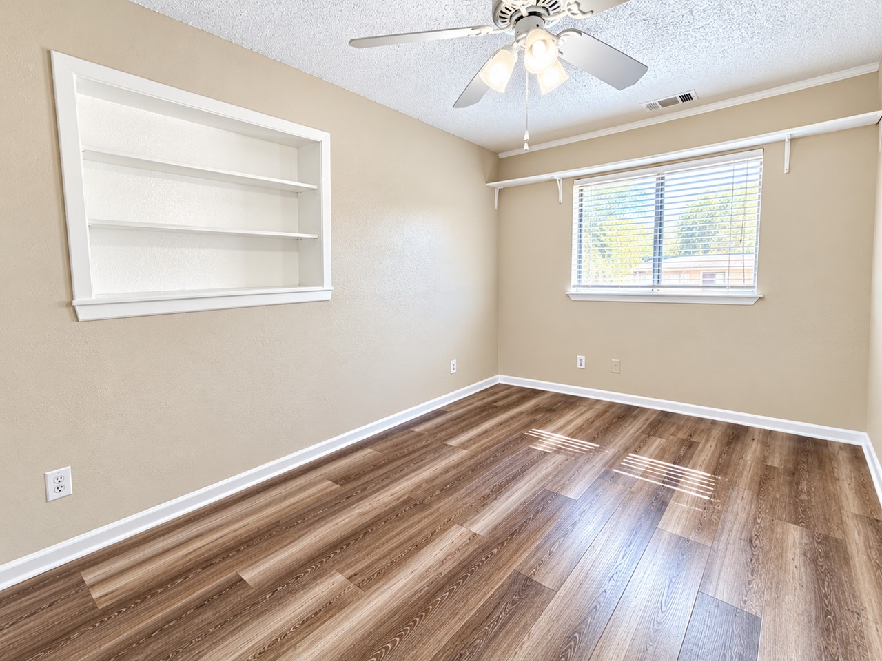 1500 Sherrye Dr - Photo 7 of 11