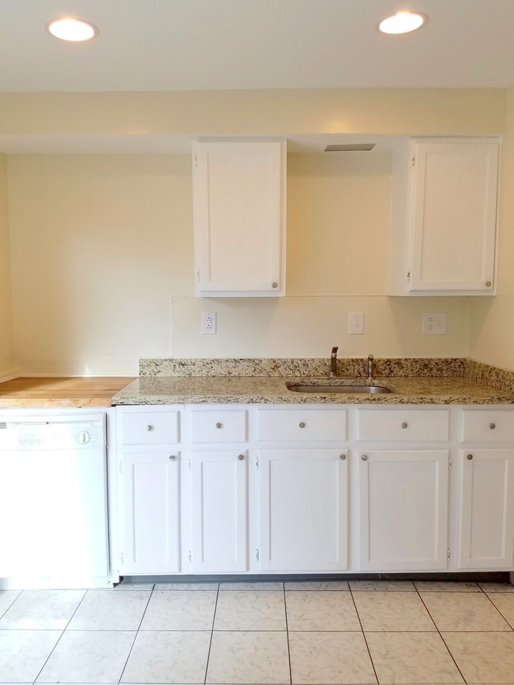 2412 Patterson St - Photo 5 of 20