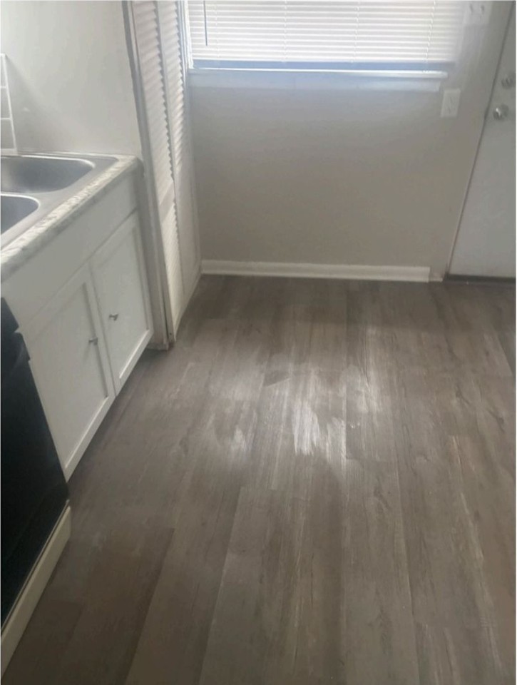 3740 Crown Ct - Photo 3 of 11