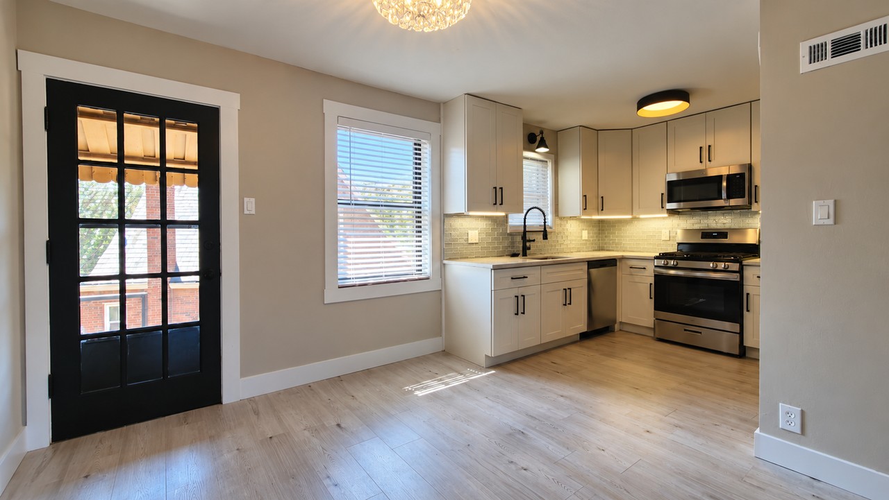 5878 Nottingham - Photo 2 of 13