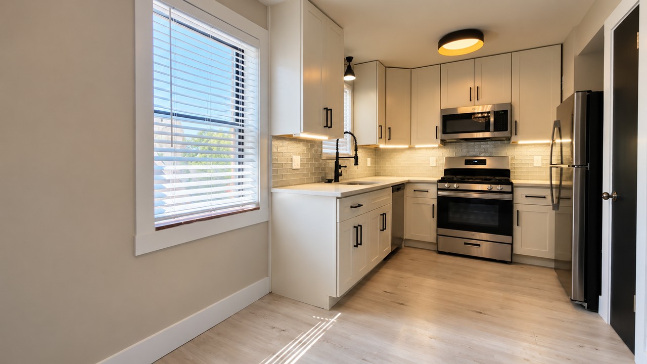5878 Nottingham - Photo 3 of 13