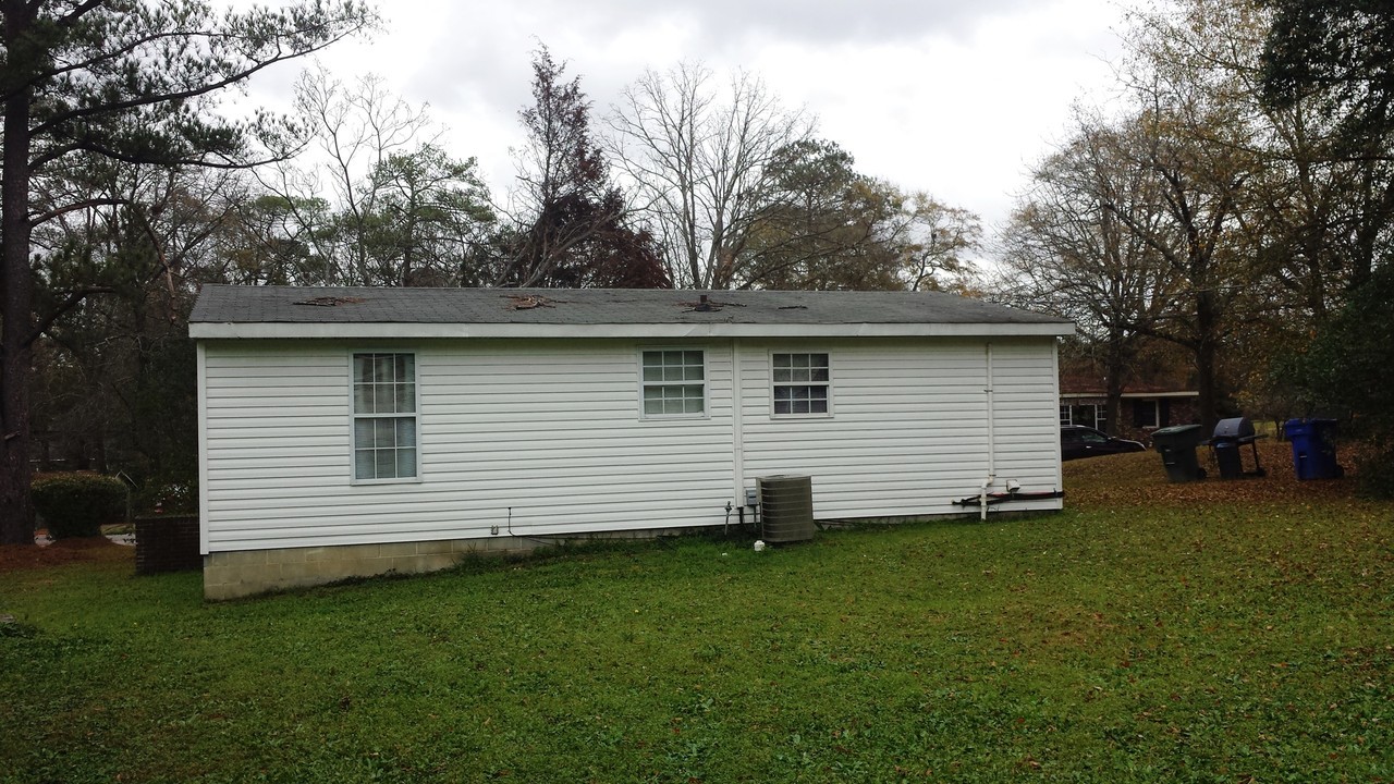 204 Juniper St - Photo 4 of 15