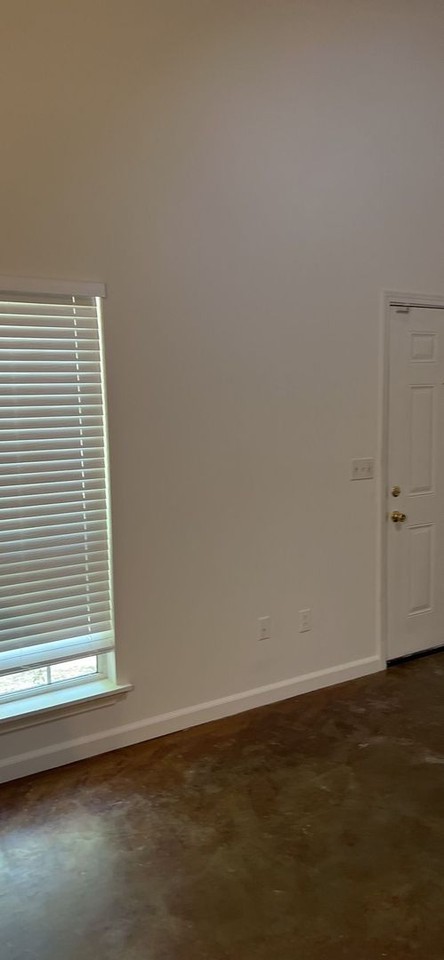 1665 Alderson Loop - Photo 5 of 14