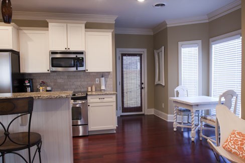 138 Falls Grove Dr - Photo 5 of 9