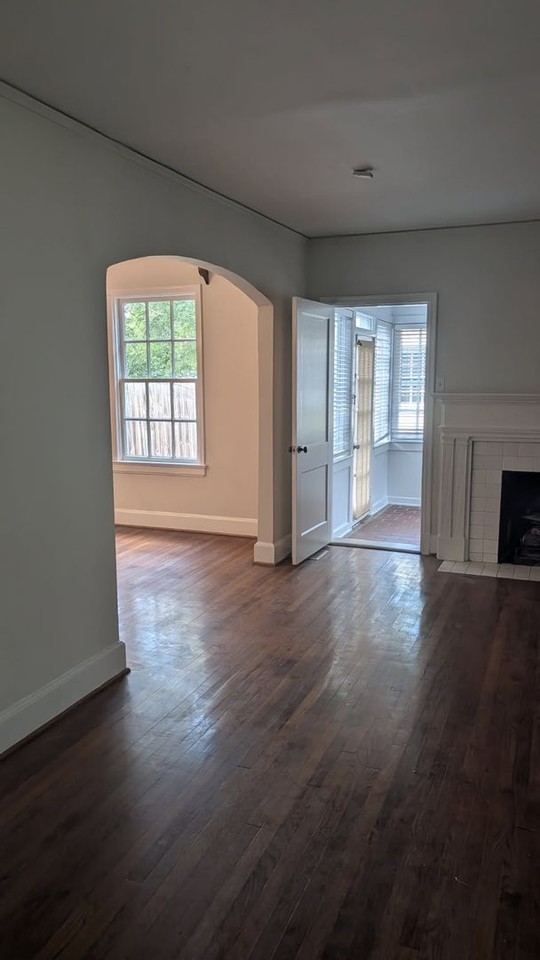 3356 Dartmouth Cir - Photo 2 of 6