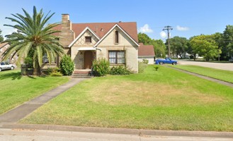 featured image of 402 10th Ave N