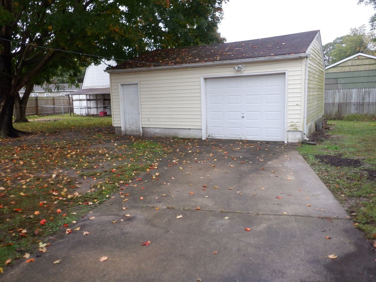 3305 Pattie Ln - Photo 4 of 20