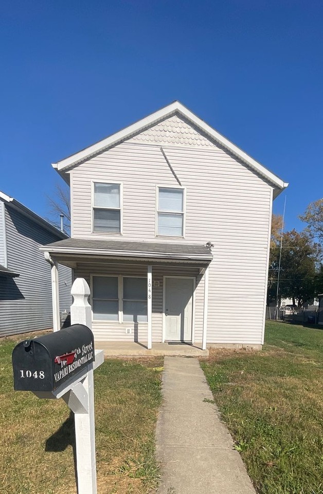 1048 W 26th St