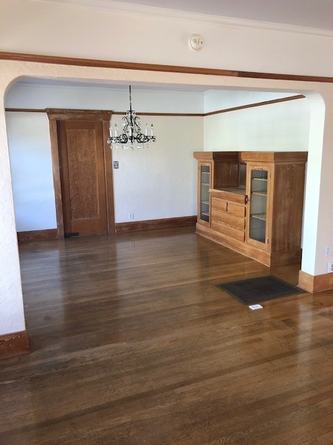 1111 Washington Pl - Photo 4 of 11