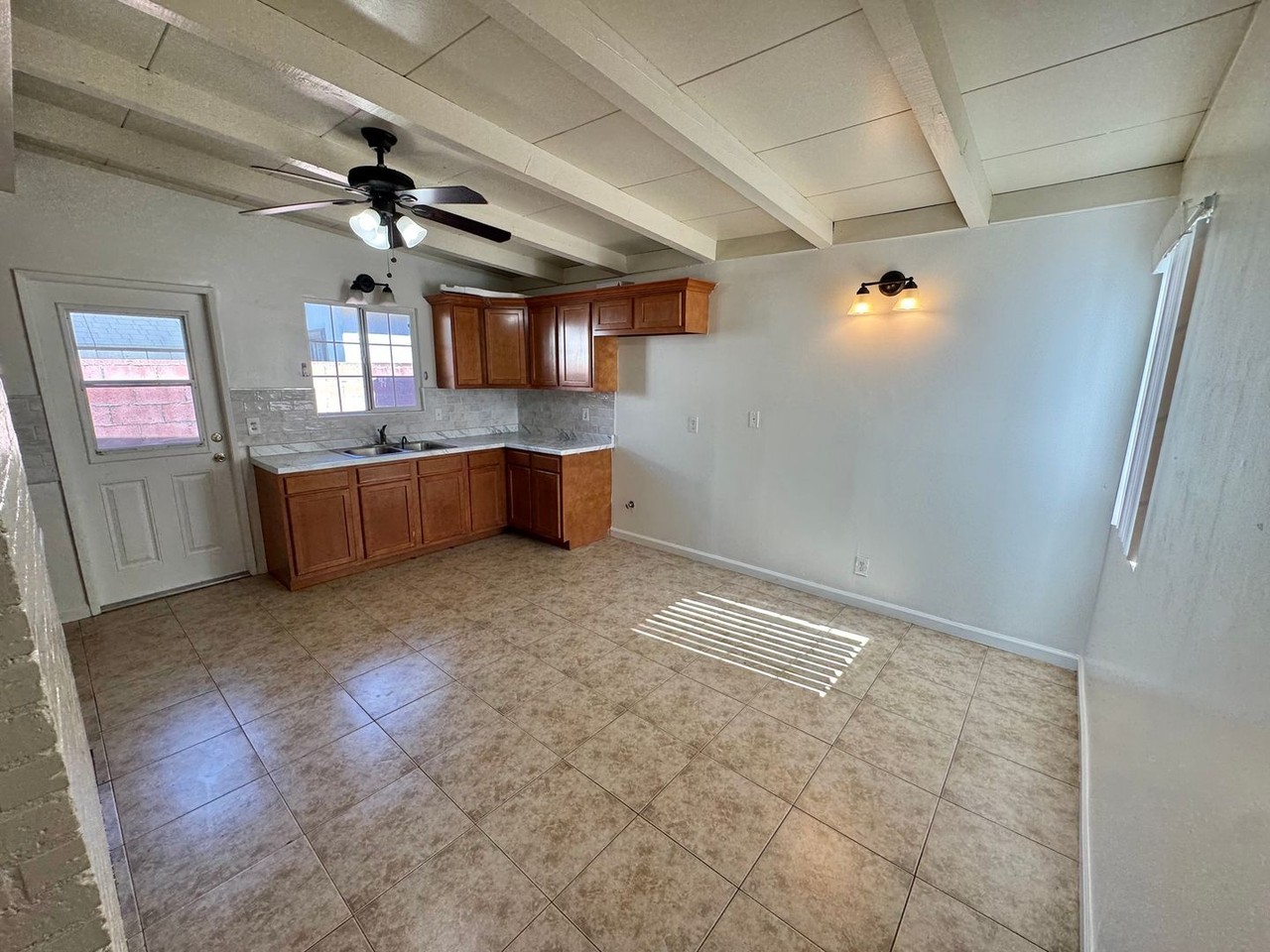 8353 Mulberry Ave - Photo 2 of 28