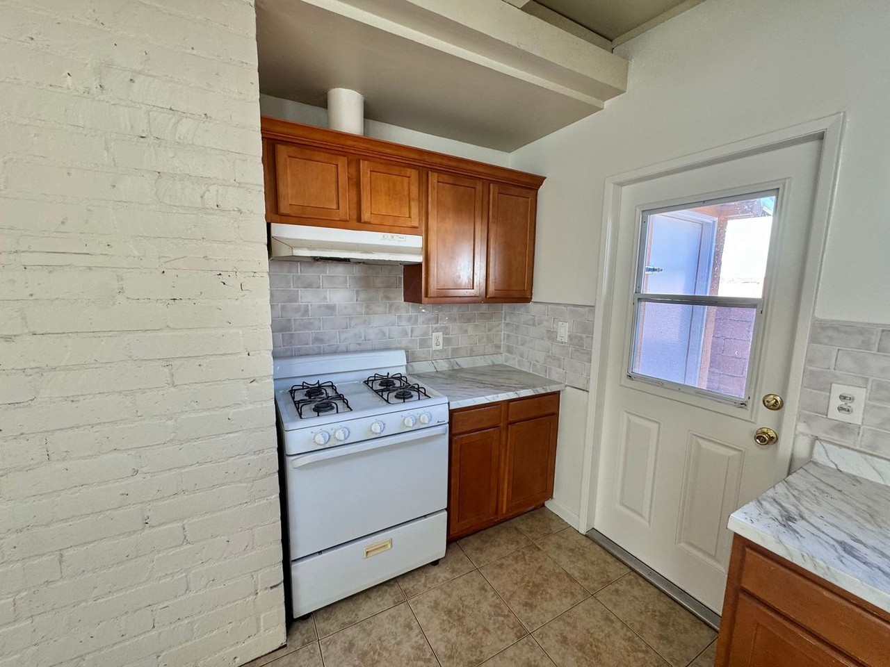 8353 Mulberry Ave - Photo 4 of 28