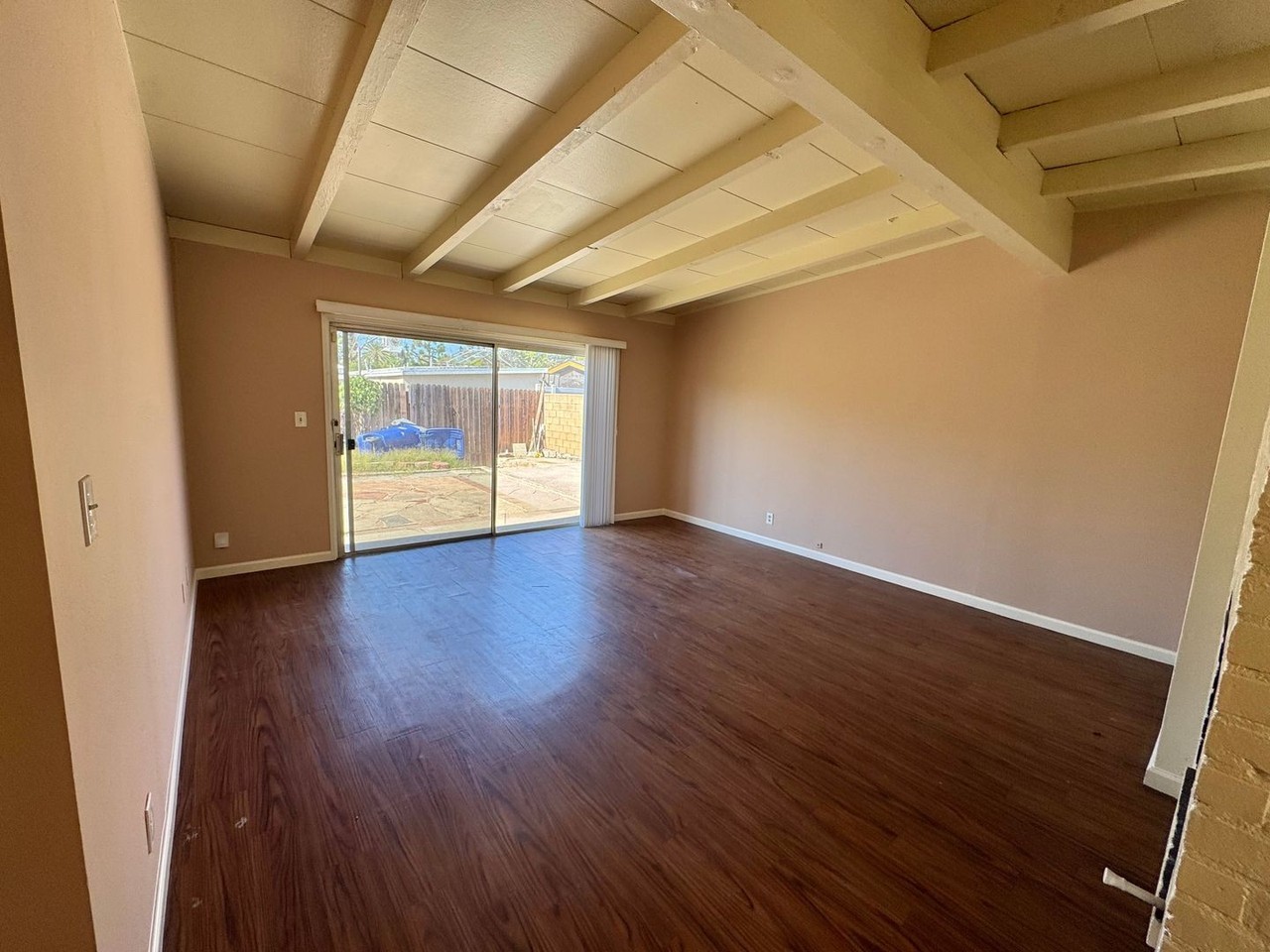 8353 Mulberry Ave - Photo 6 of 28