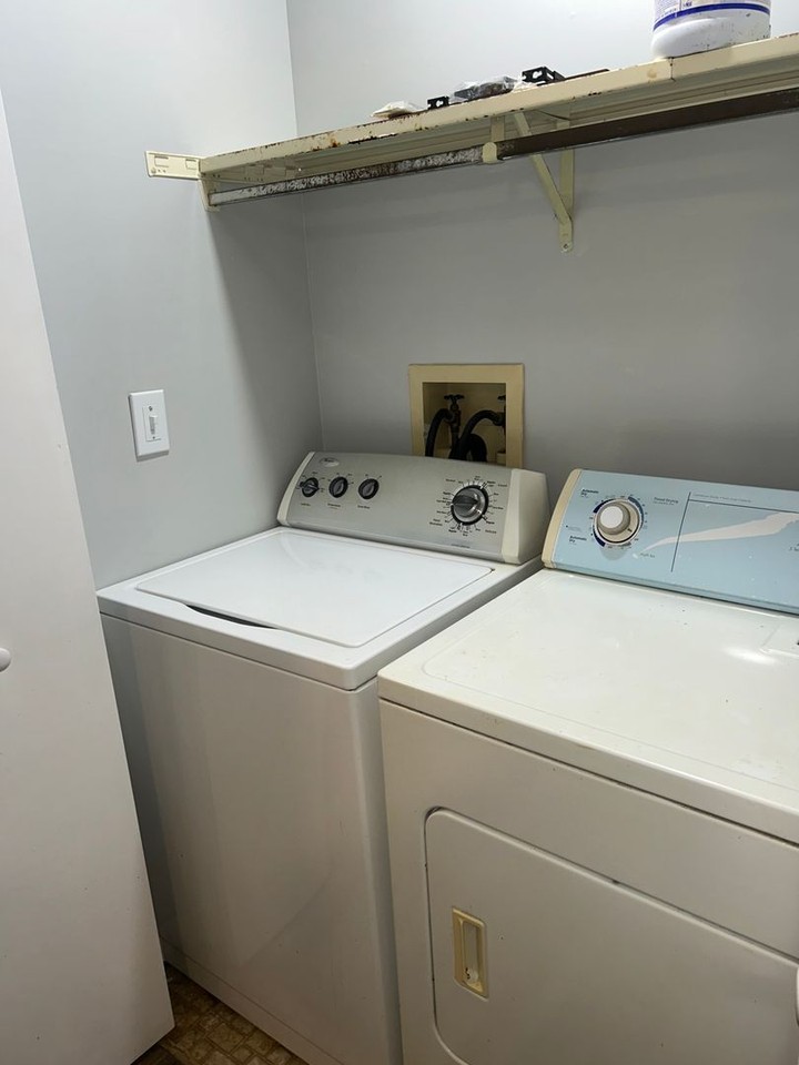 2641 Highview Dr - Photo 6 of 9