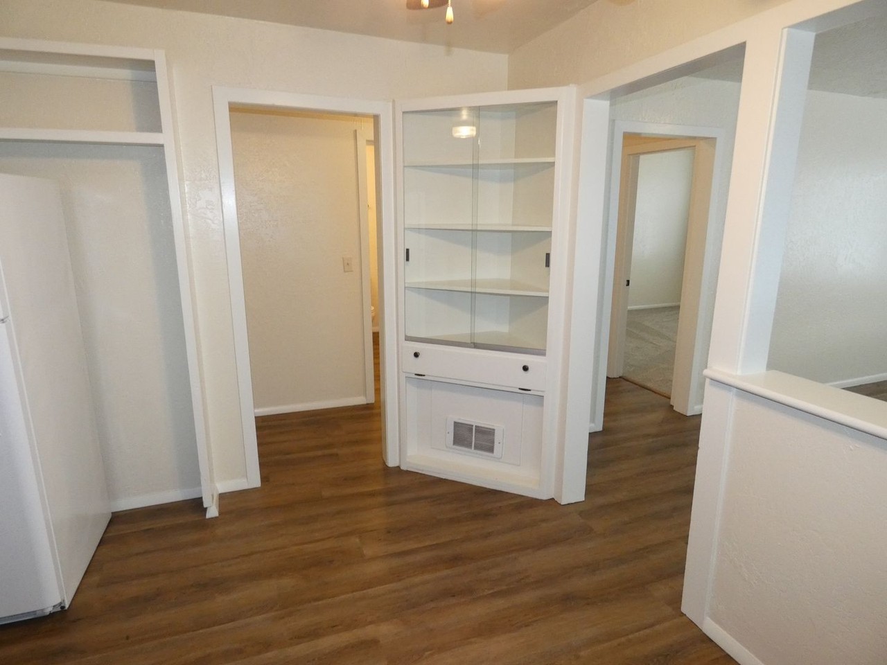824 1/2 S C St - Photo 6 of 19