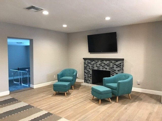 933 E Edison St #1A - Photo 5 of 44