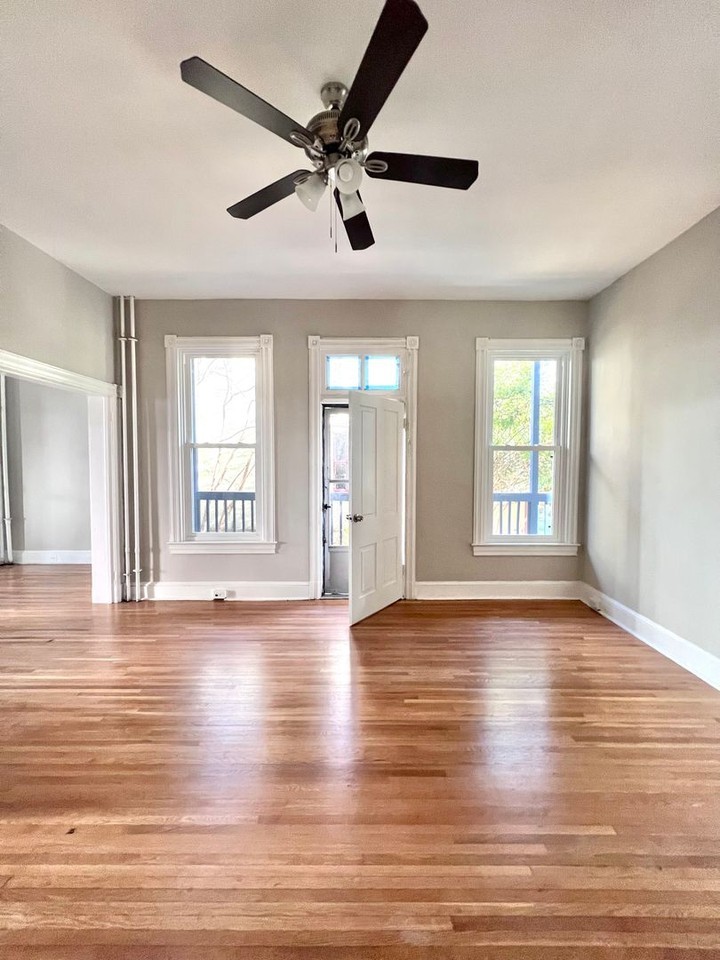 31 E North Ave - Photo 2 of 5