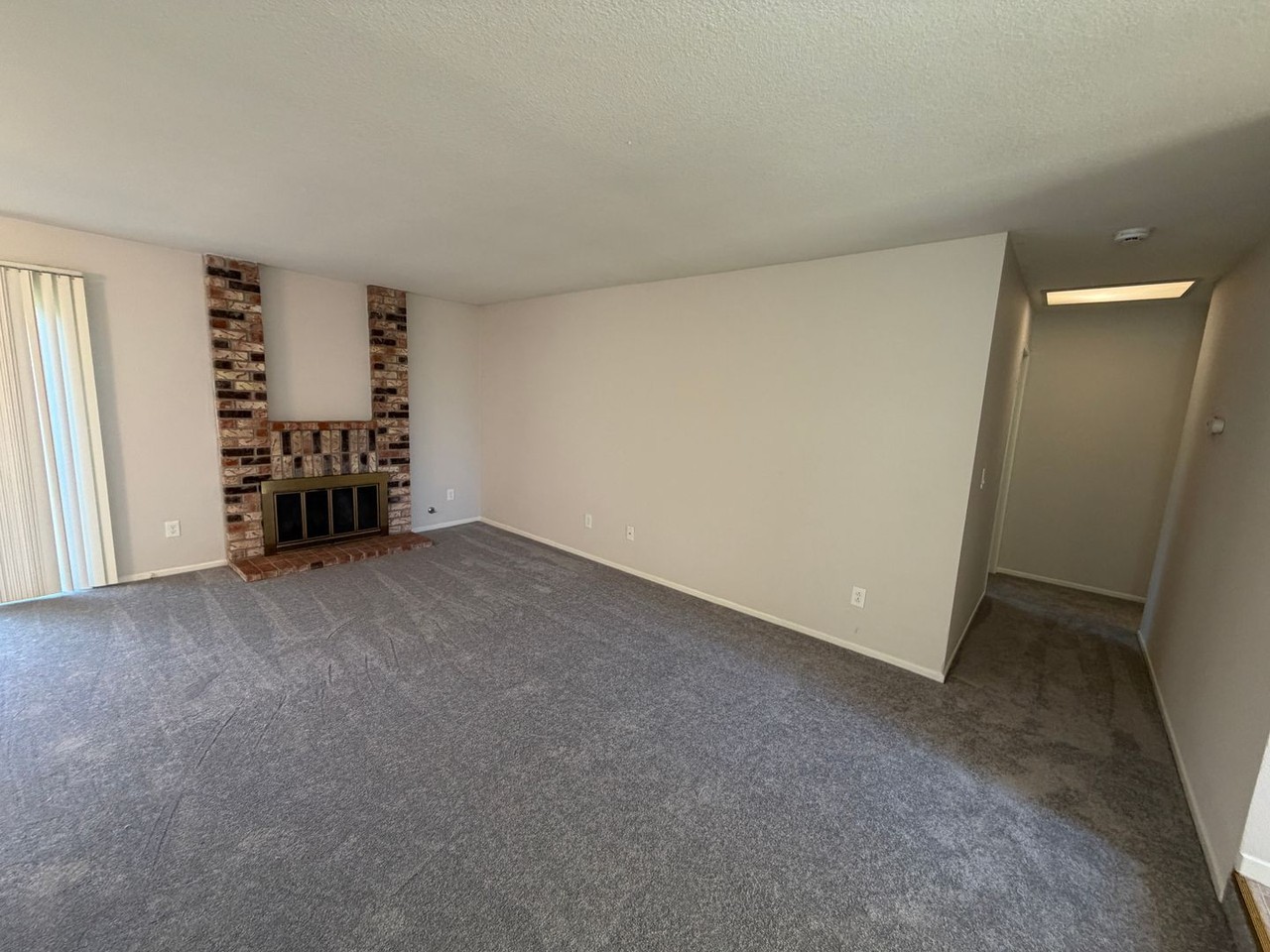 9980 Parkhurst Ct - Photo 4 of 32